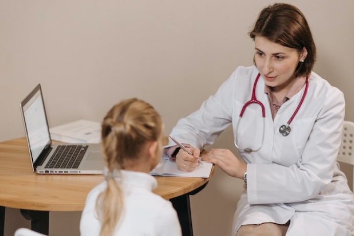 Hisprung Hastalığı: Belirtileri, Nedenleri ve Nasıl Tedavi Edilir?