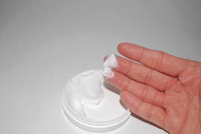 Türkiye’de reçeteyle satılan topikal kortikosteroid kremler ve yaygın kullanım alanları