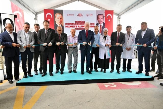 AA 20250828 38946287 38946286 ARNAVUTKOY ABDULLAH DOKUMCU AILE SAGLIGI MERKEZI TORENLE HIZMETE ACILDI e1756376766180