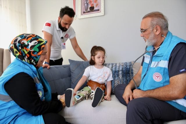 Kocaeli'de sağlık hizmeti evlere taşındı 1 AA 20250830 38964286 38964281 KOCAELIDE OZEL HASTALAR EVDEN CIKMADAN SAGLIK HIZMETI ALIYOR e1756548584852