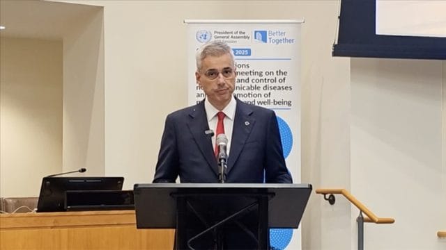 Sağlık Bakanı Memişoğlu, bulaşıcı olmayan hastalıklar için küresel iş birliği çağrısı