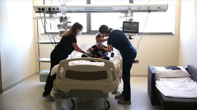 Adana’da 75 çocuk nakille yüzü güldü