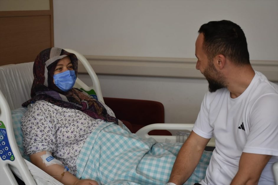 AA 20251107 39641001 39640995 BOBREK HASTASI ABLALARINA HAYAT VERMEK ICIN YARISTILAR